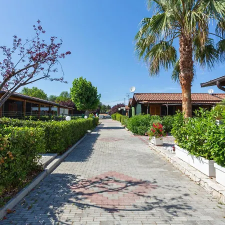 Holiday Camping Green House Village By Interhome Torino di Sangro